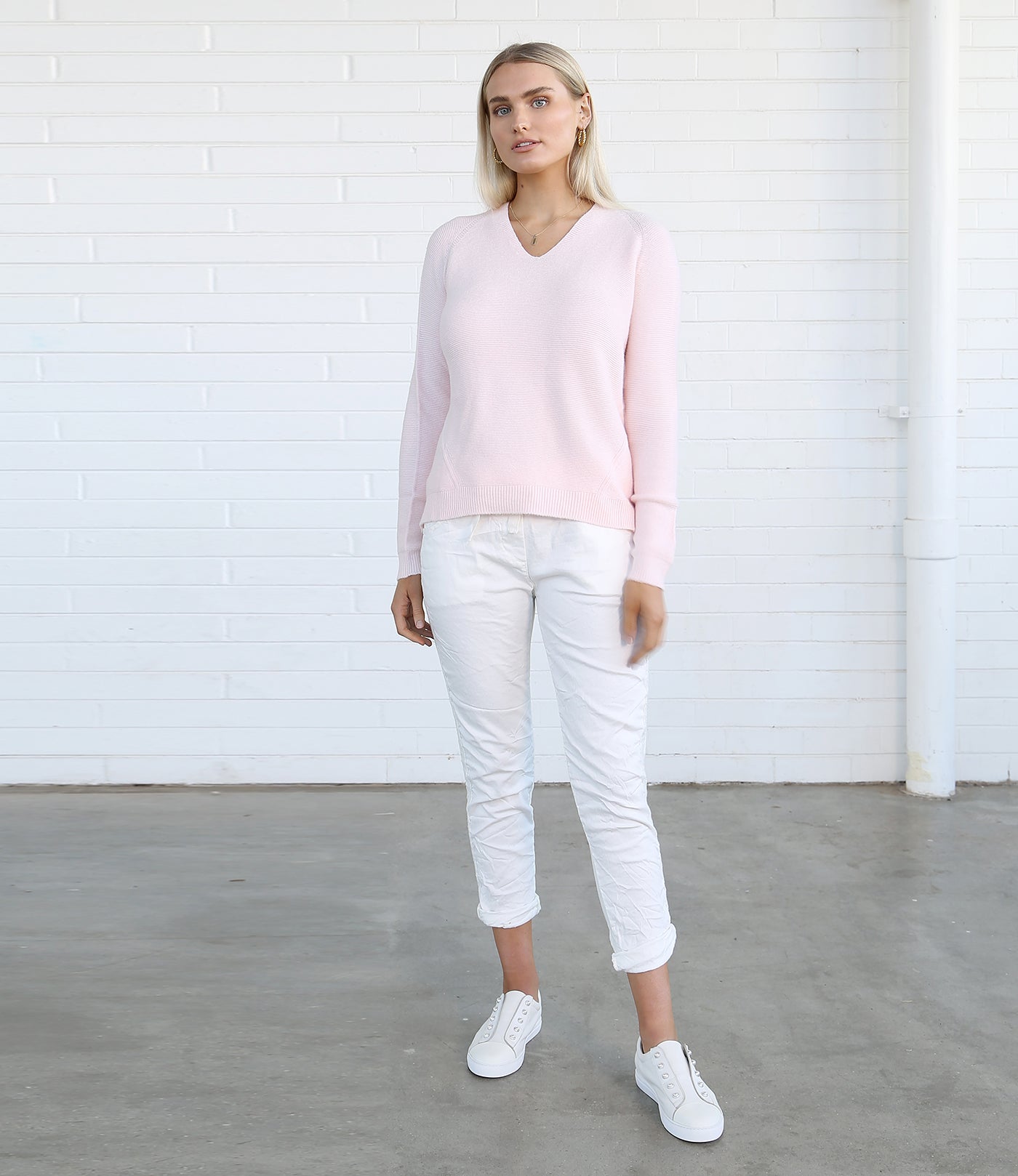 Julia Ribbed V-Neck Jumper